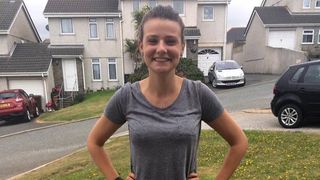 Doua tinere au ras de felul in care s-a imbracat, insa ea a avut un raspuns fenomenal pentru ele! Cum a raspuns o adolescenta unor comentarii rautacioase