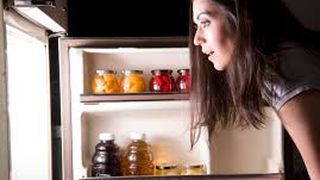 Ti-e foame incontinuu si nu stii de ce? Aceste alimente ar putea fi de vina