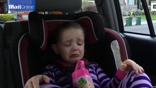 Imagini emotionante. O fetita de 4 ani incepe sa planga in hohote, cand aude ca Obama nu va mai fi presedinte