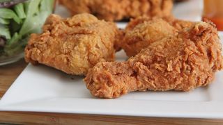 Am aflat secretul puiului crocant ca la KFC. Trebuie sa respecti cativa pasi. Rezultatul este delicios