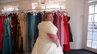 A reusit sa ajunga la 60 de kilograme de la 150, desi nutritionistii nu i-au dat nicio sansa! Aceasta femeie obeza a avut parte de o transformare spectaculoasa. E de nerecunoscut acum