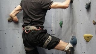 Un alpinist fara maini si picioare a escaladat un varf de 4.500 de metri