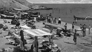 Daca acum vedeta litoralului romanesc este Mamaia, in urma cu un secol plaja Tataia era in topul preferintelor romanilor