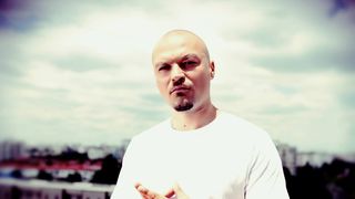 Cum a ajuns Statul Roman sa fie dator la Puya! Artistul va primi cate 1.100 euro pe an din partea ANAF, desi ar fi vrut toti banii intr-o singura transa