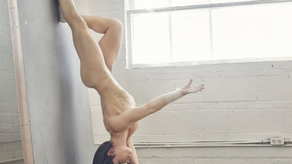 O gimnasta dublu medaliata la Jocurile Olimpice este vedeta unui pictorial nud