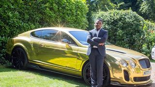 De la un simplu angajat McDonald's a ajuns sa fie milionar! A reusit sa stranga mii de dolari la 19 ani, chiar din dormitorul sau