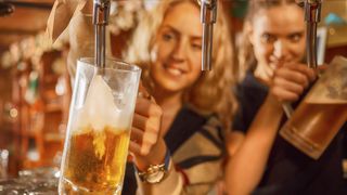 Combinatia care te poate omori. Ce sa nu faci niciodata dupa ce ai baut bere