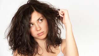 Cum sa iti refaci parul dupa vacanta de vara? Specialistii iti ofera cele mai bune sfaturi