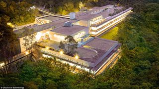 Dovada de opulenta data de catre Biserica Scientologica. Au deschis un centru de 57 de milioane de dolari in Australia. Cum arata in interior