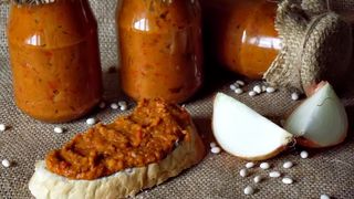 Stiai? Asta e secretul pentru o zacusca de nota 10. Bunicile noastre l-au pastrat bine ascuns