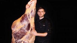 De ce au ajuns oamenii cu bani sa plateasca cate 3.000 de euro pentru o friptura din carne de vita. Aceasta este veche din anul 2000 si a fost maturata prin "hibernare"