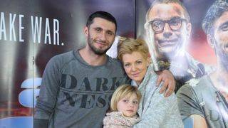 Sa fie asta noul trend in educatie? Dana Nalbaru si Dragos Bucur si-au retras fiica de la scoala si au decis sa o educe in sistem home schooling