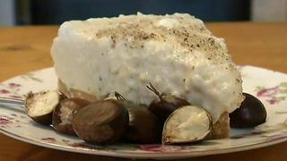 Prajitura de castane, un desert gustos si foarte simplu de gatit! Aveti nevoie doar de cateva ingrediente