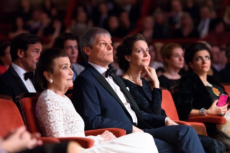 In urma cu cateva luni, la un eveniment alaturi de sotul sau, Valerie Ciolos extrem de eleganta