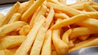 Un cunoscut nutritionist din Romania: "Cartofii prăjiţi nu sunt toxici, doza face otrava, puţin probabil să ne &icirc;mbolnăvim de la ei"