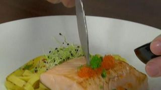 Reteta delicioase de tagliatelle cu somon. Incearca-le pentru cina!