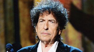 In sfarsit! Bob Dylan a comunicat Academiei Suedeze că va accepta premiul Nobel pentru literatură