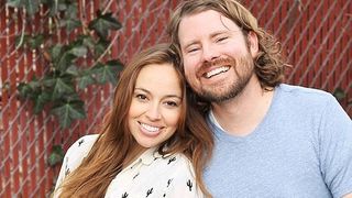 Povestea trista a unui copil a carui mama a murit la nastere: "Micutul nu isi va vedea mama niciodata, dar ii va putea auzi vocea!"