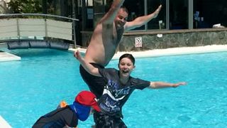 Un tata si-a ucis cei doi fii, apoi s-a sinucis, pentru ca sotia i-a cerut divortul