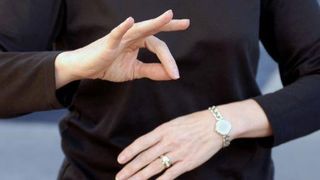 Umilita de Casa de Pensii: O femeie surdo-mută a pierdut indemnizaţia deoarece nu a auzit c&acirc;nd a fost strigată pentru a intra la evaluare