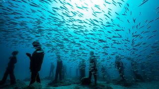 Cum arata cea mai mare statuie subacvatica din lume. Imagini spectaculoase