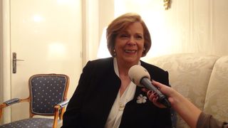 Asa arata apartamentul lui Christine Valmy! Casa este plina de mobila veche si obiecte de arta valoroase!