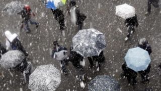 Prognoza meteo pe doua saptamani. Ploi &icirc;n sud, lapoviţă, ninsori şi ger &icirc;n nordul Rom&acirc;niei