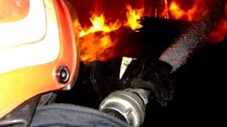 Buzau: Un baiat de 14 ani a fost salvat in ultima clipa dintr-un incendiu provocat de un fier de calcat