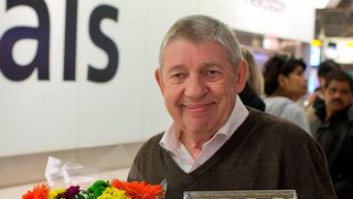 "A noua oara va fi cu noroc" spera un barbat de 68 de ani, care urmeaza sa se casatoreasca. A noua sotie are 26 de ani si asteapta cu nerabdare nunta