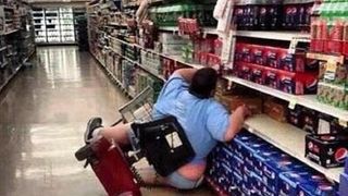 &bdquo;Eu sunt femeia din imagine. Acestea au fost minutele mele de faima&rdquo;. Povestea cutremuratoare din spatele acestei fotografii