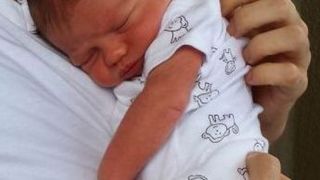 O fetita de doar 3 saptamani, insarcinata cu gemeni! Cum a fost posibil?