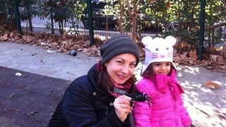 Drama unei romance maritate cu un egiptean. De sase luni femeia nu mai stie nimic de fiica sa, rapita de sot