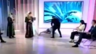 Oana Stancu s-a prabusit in studioul celor de la Antena 3. Imaginile au ajuns pe net. Ce s-a intamplat