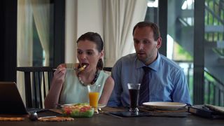 O femeie si-a injunghiat iubitul pentru ca i-a mancat toti cartofii din farfurie