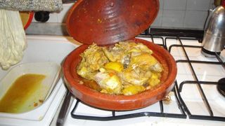 Hotelierii romani, suparati ca turistii moldoveni vin cu resouri de acasa pe care isi fac mancare