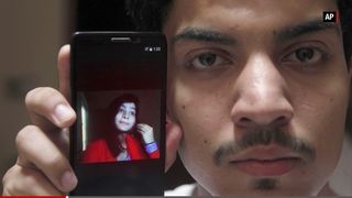 O tanara de 18 ani a fost arsa de vie de catre propria mama. Fata urma sa se casatoreasca cu un baiat cu care mama nu era de acord