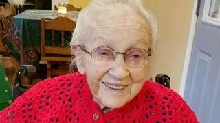 A implinit 101 de ani si a dezvaluit care este secretul longevitatii sale: "Consuma doar doua bucati pentru a nu creste in greutate"