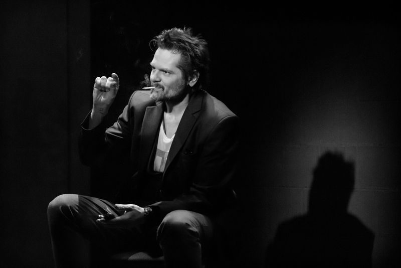 Florin Piersic Jr in spectacolul "O mie de motive"