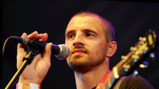 Fratele lui Pavel Stratan a murit. Interpretul Nelu Stratan s-a stins din viata astazi