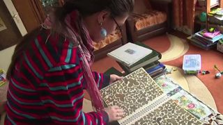 Romanca cu cel mai ciudat hobby. Detine 70.000 de exemplare de trifoi cu 4 foi si vrea sa doboare recordul mondial