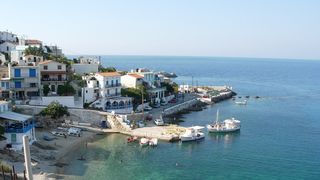 Insula din Marea Egee unde oamenii traiesc mai mult. Care e secretul logevitatii lor!