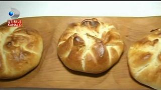 Reteta perfecta pentru Saptamana Alba, dinaintea ineceperii postului Pastelui. Placinte cu branza la cuptor. Se fac rapid si sunt delicioase