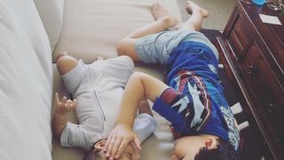 Povestea dureroasa din spatele acestei fotografii. Unul dintre frati va muri in scurt timp