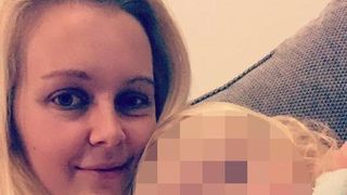 O tanara mama a scris un mesaj sfasietor pe Facebook prin care cere ajutor. 24 de ore mai tarziu, a fost gasita intr-o balta de sange langa fetita ei de doi ani