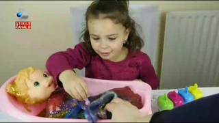 Cum se prepara jucaria care a innebunit toti copiii din SUA? Metoda este extrem de simpla si o poti face si tu acasa