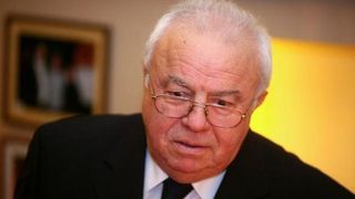 Ce face Alexandru Arsinel dupa cinci operatii la coloana si un transplant renal. "Sunt un luptator!"