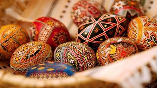 Stiai cand se vopsesc ouale pentru Paste? Toate gospodinele au facut greseala asta uriasa pentru acum - Ce nu mai trebuie sa faci de azi inainte