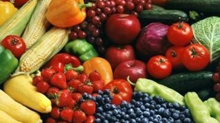 Acestea sunt cele mai murdare fructe si legume. Mare atentie la pesticide