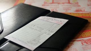 Cativa clienti au ramas socati cand au primit nota de plata la restaurant. Nu le-a venit sa creada cand au vazut ce era scris pe bon