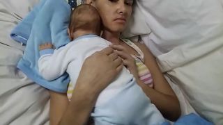 Minune de la Dumnezeu! A nascut in timp ce se afla in coma si acum s-a trezit! A revenit la viata dupa 5 luni